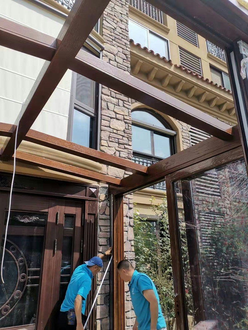 鋁包木陽光房安裝現場
