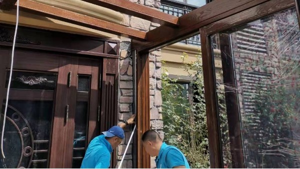 金堂木為金色威尼斯提供鋁包木陽光房案例