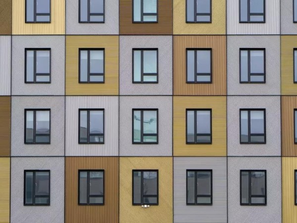 聚焦兩會(huì)-門窗人注意啦-提高節(jié)能標(biāo)準(zhǔn)-普及綠色建材很重要